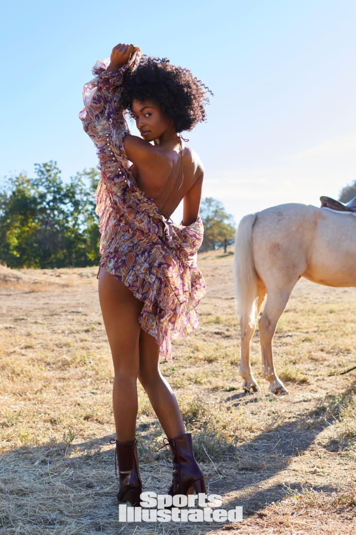 X163463_TK2_00107WMweb